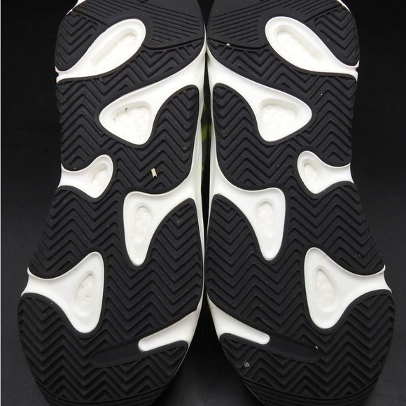 NIB Adidas Yeezy Boost 700 MNVN Size 12 Laceless “Phosphor” - Picture 5 of 10